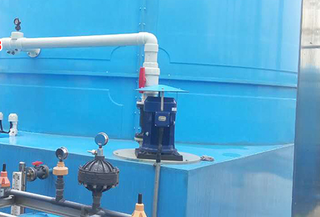 耐酸堿立式泵使用現場